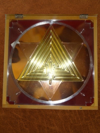 Jiten Yantron Pyramid
