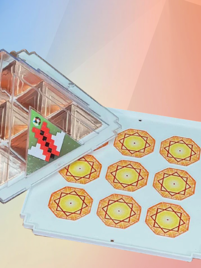 max 900 pyramids